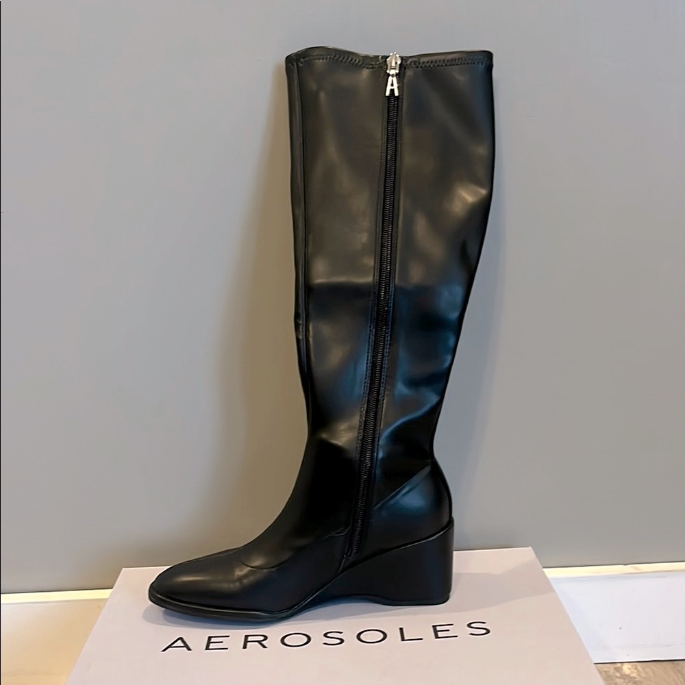 AEROSOLES Black Smooth Leather and Full-Length Zipper Boots